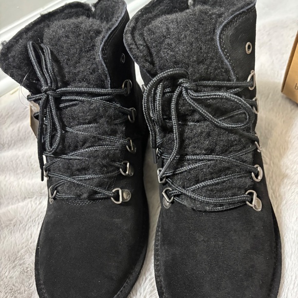 Bearpaw Black Booties - Picture 2 of 5